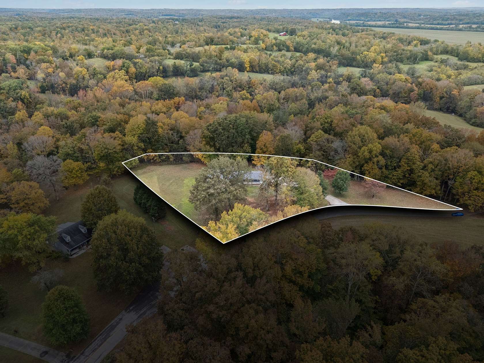 1.6 Acres of Residential Land with Home for Sale in Clarksville, Tennessee