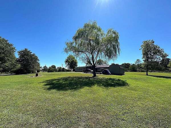 1.86 Acres of Residential Land with Home for Sale in Gruetli-Laager, Tennessee