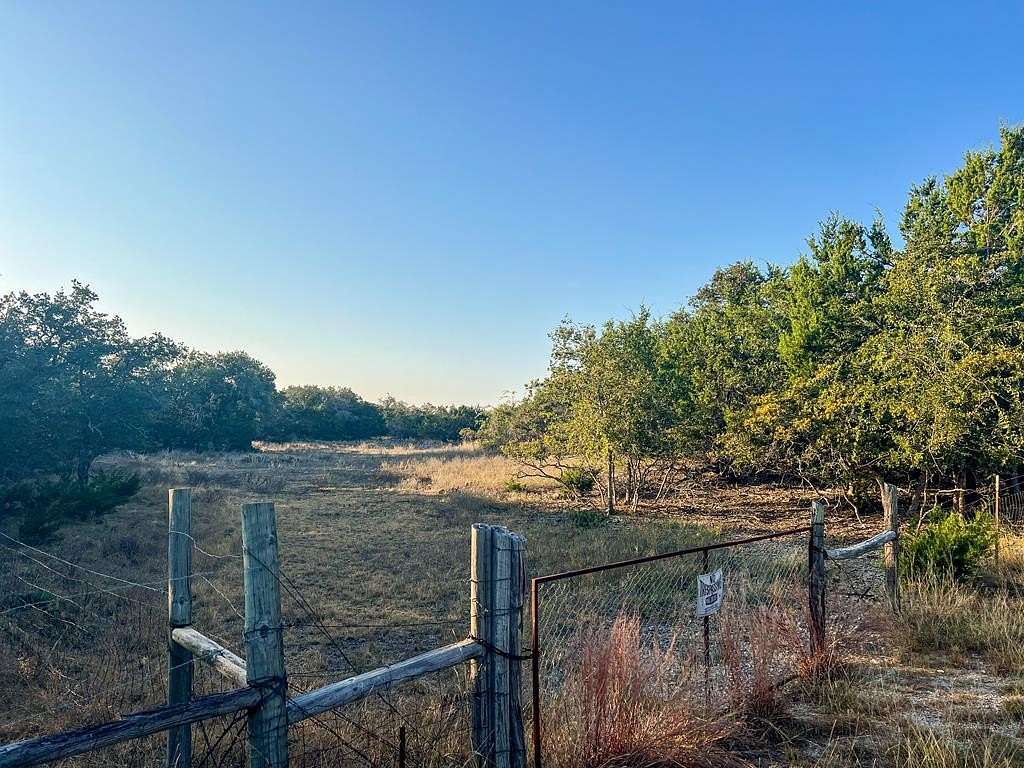 10 Acres of Residential Land for Sale in Mountain Home, Texas