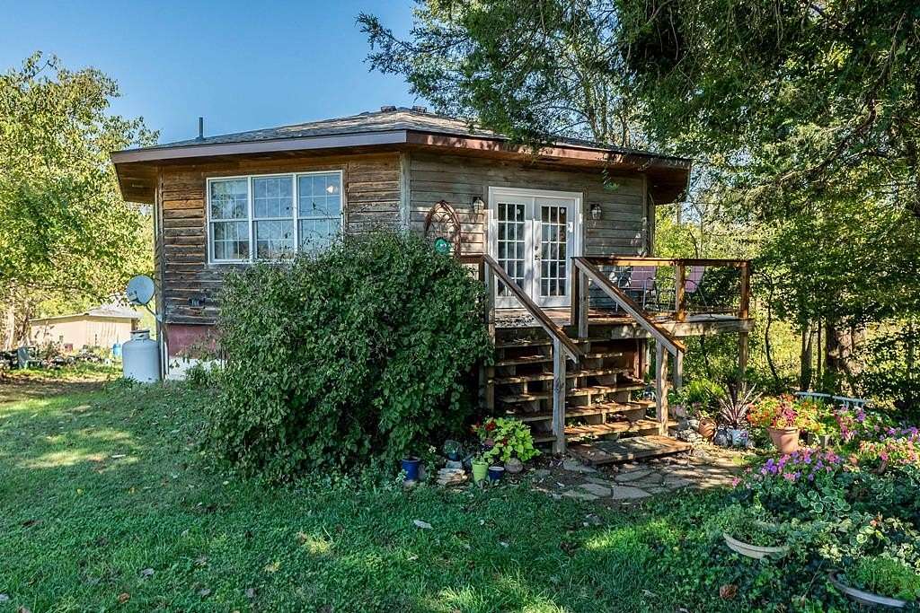 2 Acres of Residential Land with Home for Sale in Rickman, Tennessee