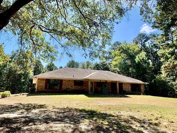 22 Acres of Land with Home for Sale in Atlanta, Texas