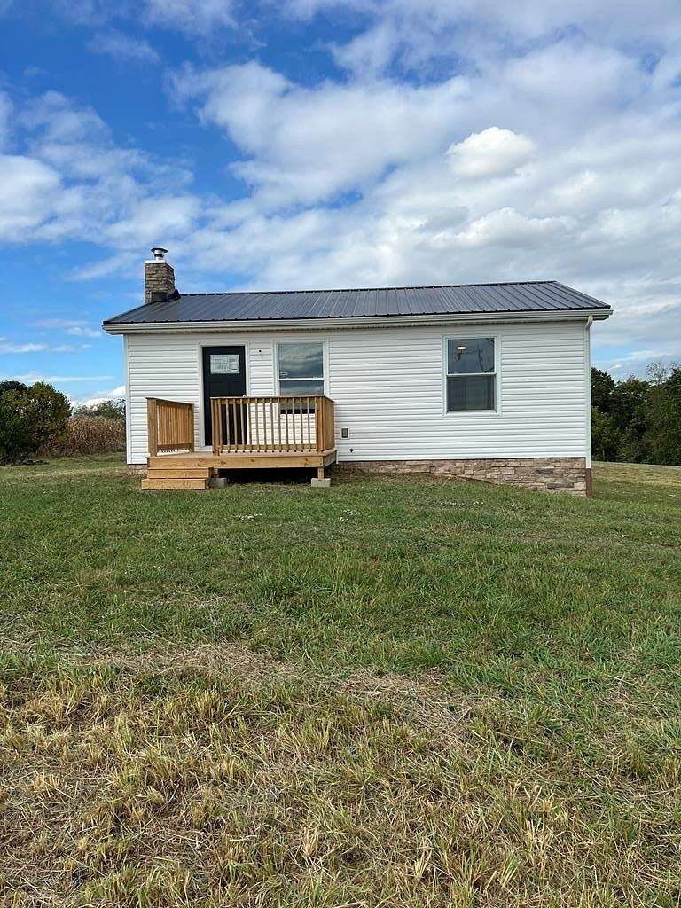 5.4 Acres of Residential Land with Home for Sale in Shreve, Ohio