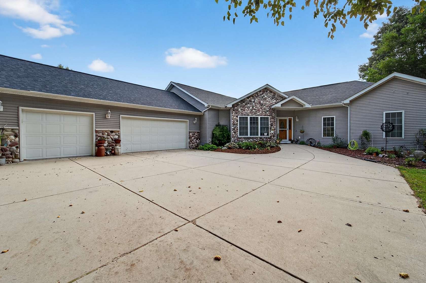 7.74 Acres of Residential Land with Home for Sale in Albany, Wisconsin