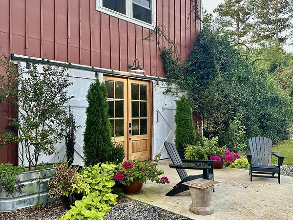 5.32 Acres of Land with Home for Sale in Aiken, South Carolina