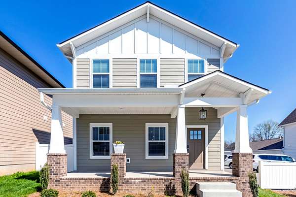 10 Acres of Land with Home for Sale in Hermitage, Tennessee