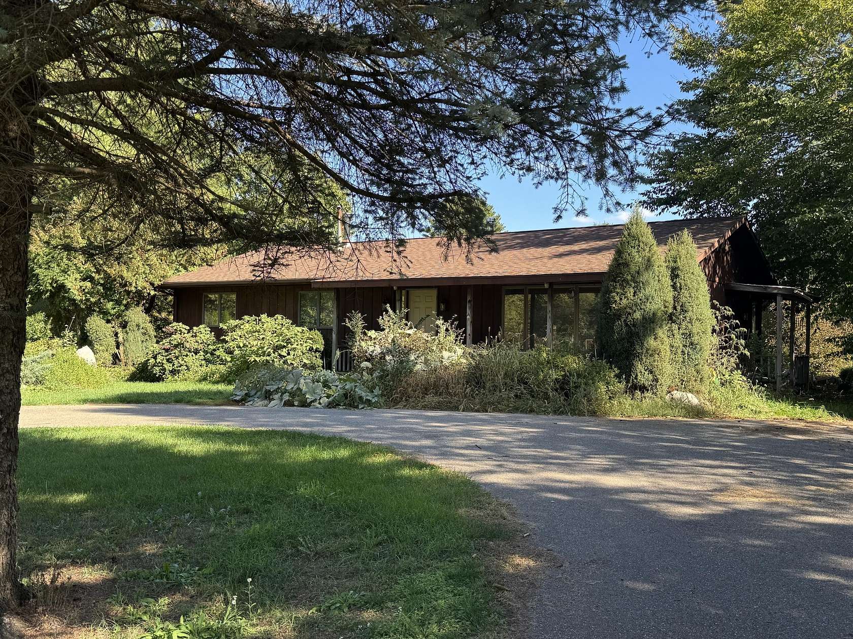 4.2 Acres of Residential Land with Home for Sale in Dowagiac, Michigan