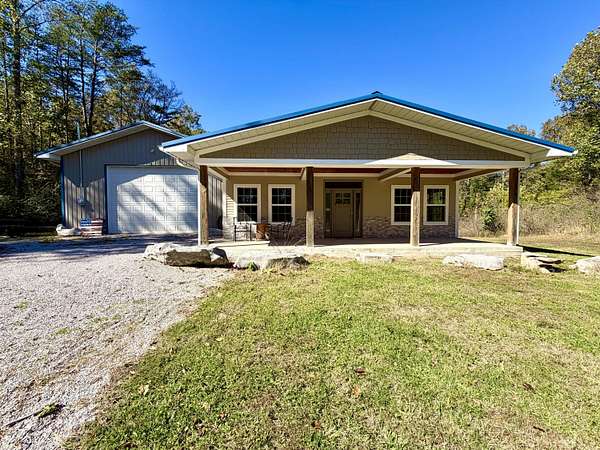 2 Acres of Residential Land with Home for Sale in Bronston, Kentucky