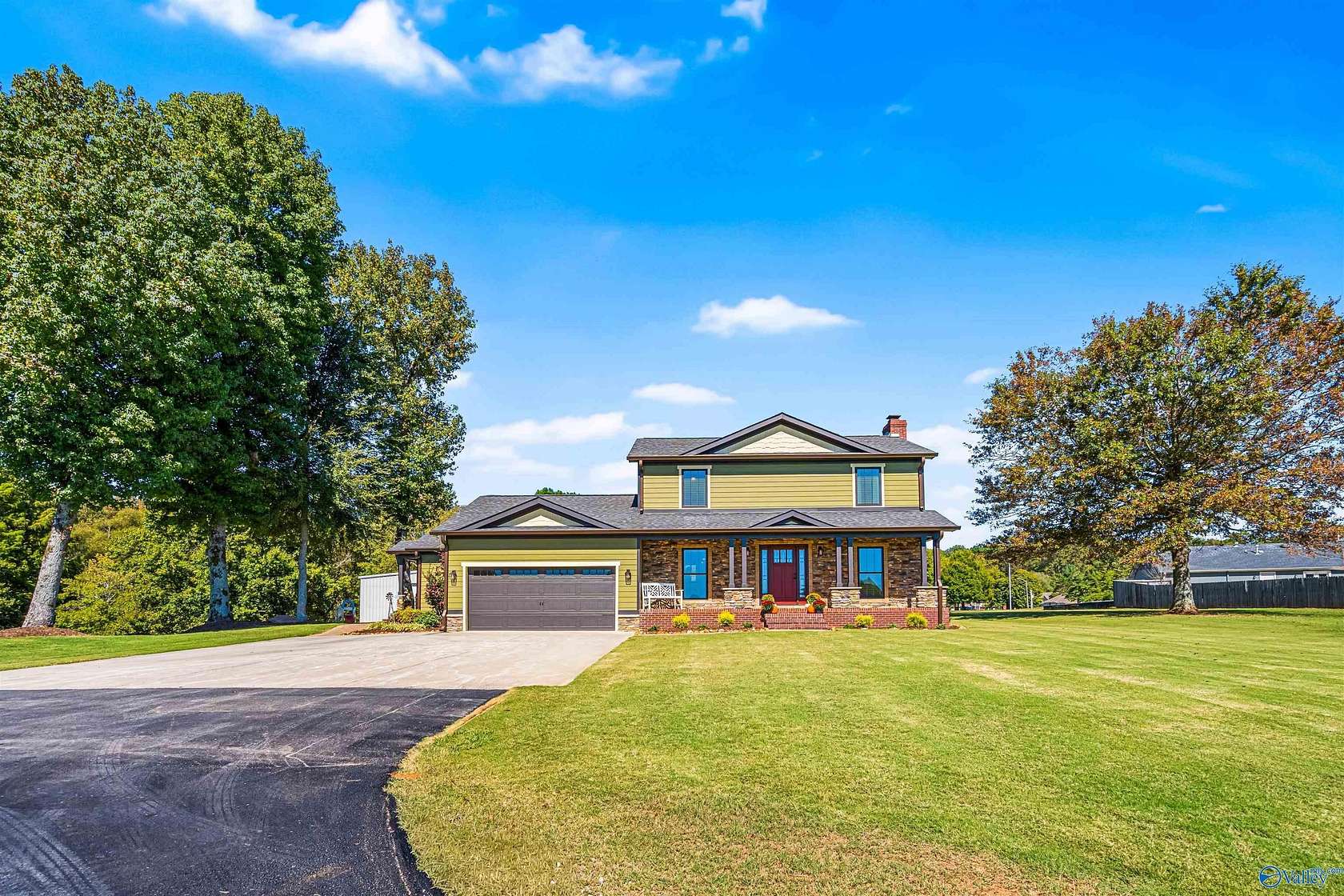 10 Acres of Residential Land with Home for Sale in Harvest, Alabama