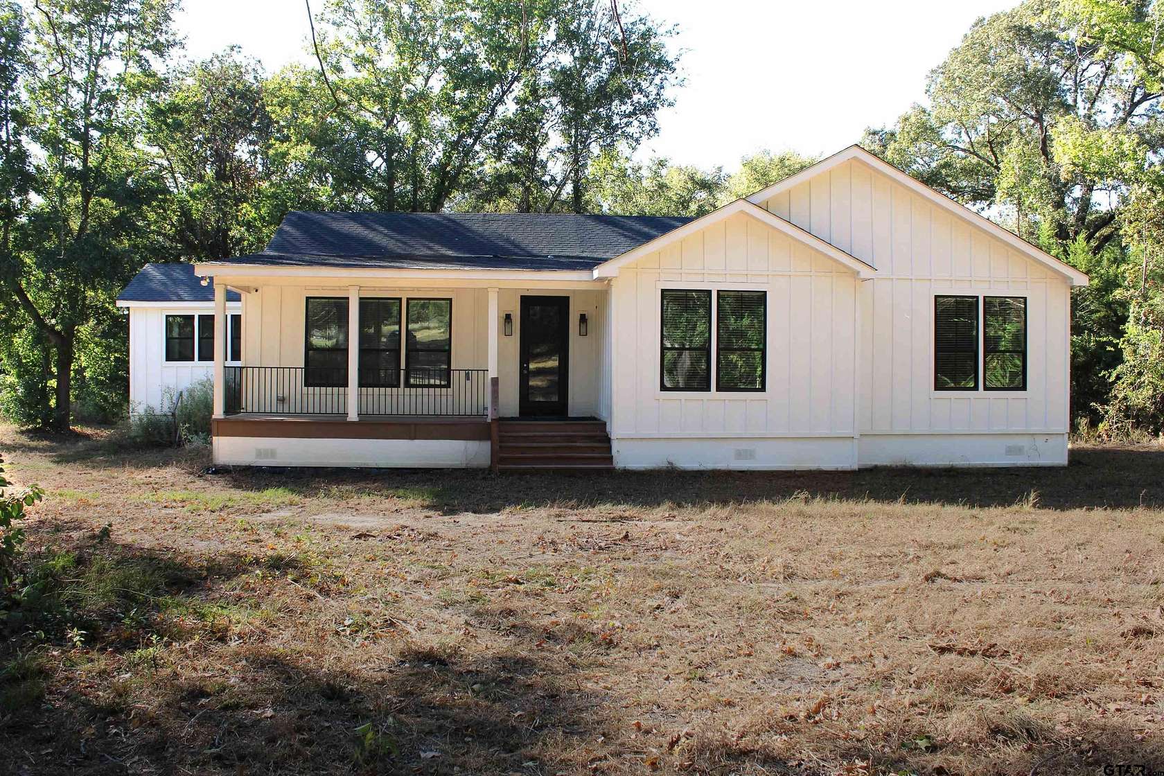 3.29 Acres of Residential Land with Home for Sale in Lindale, Texas