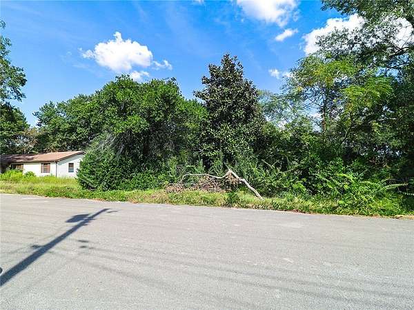 0.69 Acres of Residential Land for Sale in Henderson, Texas