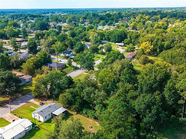 0.69 Acres of Residential Land for Sale in Henderson, Texas