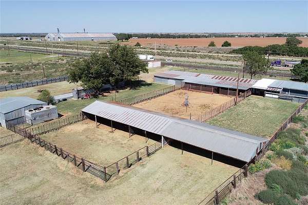 3 Acres of Residential Land with Home for Sale in Vernon, Texas