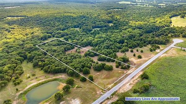 5 Acres of Residential Land for Sale in Nocona, Texas