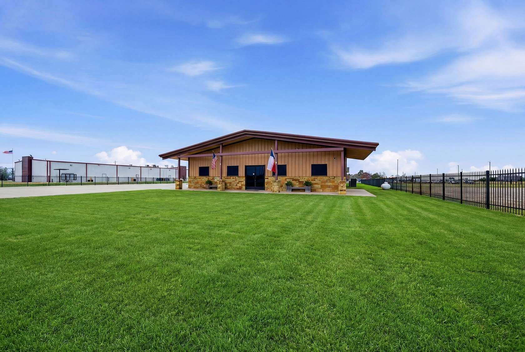 1.5 Acres of Mixed-Use Land for Sale in Greenville, Texas