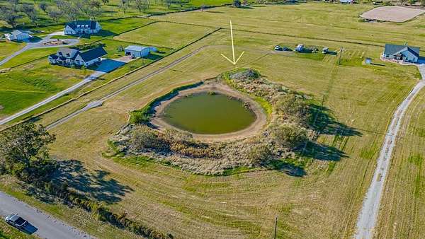 4.7 Acres of Land for Sale in Tolar, Texas