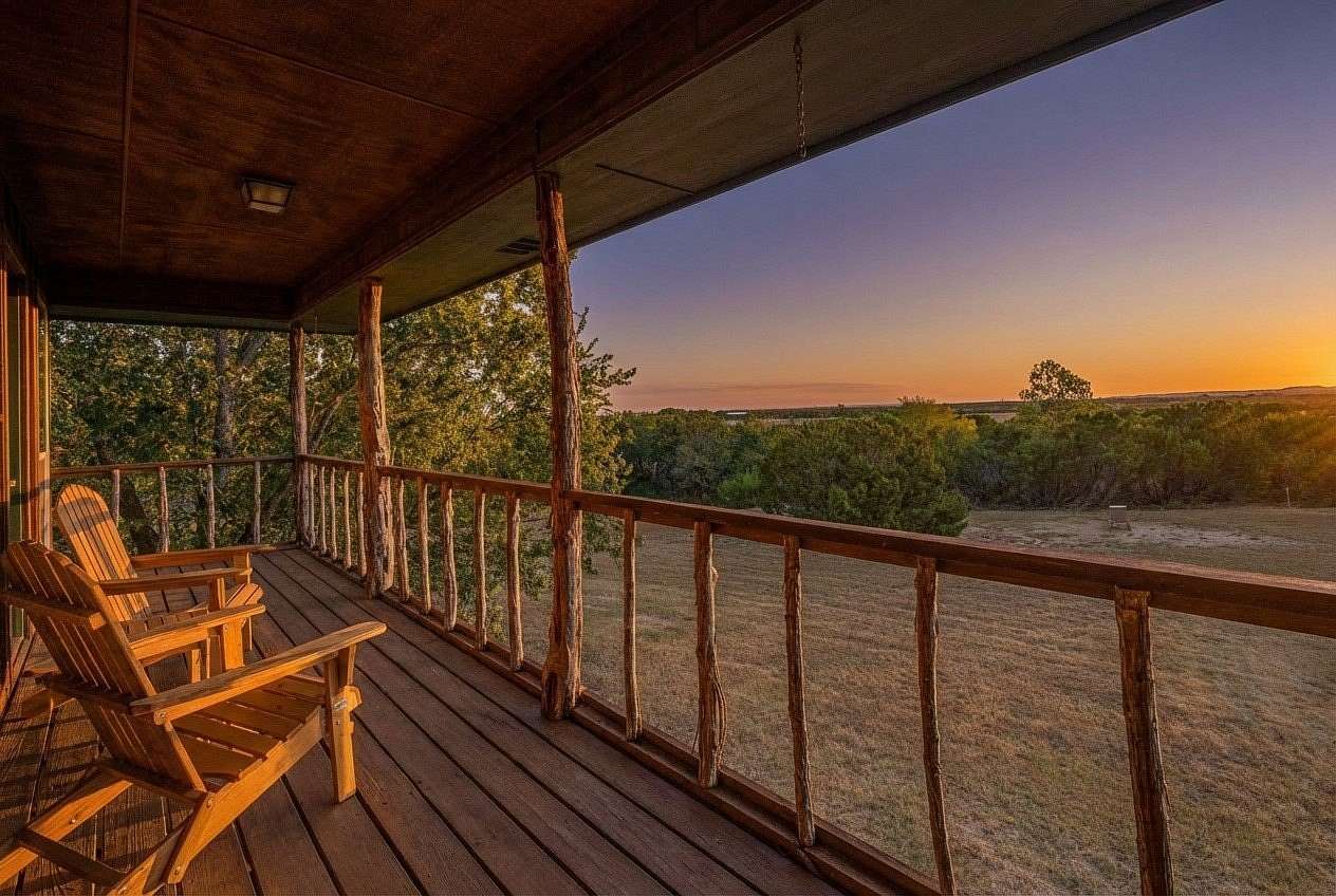 35 Acres of Land with Home for Sale in Glen Rose, Texas