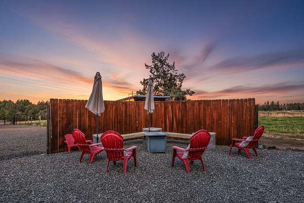 5 Acres of Residential Land with Home for Sale in Redmond, Oregon