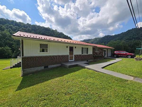 5.2 Acres of Residential Land with Home for Sale in Dry Creek, West Virginia