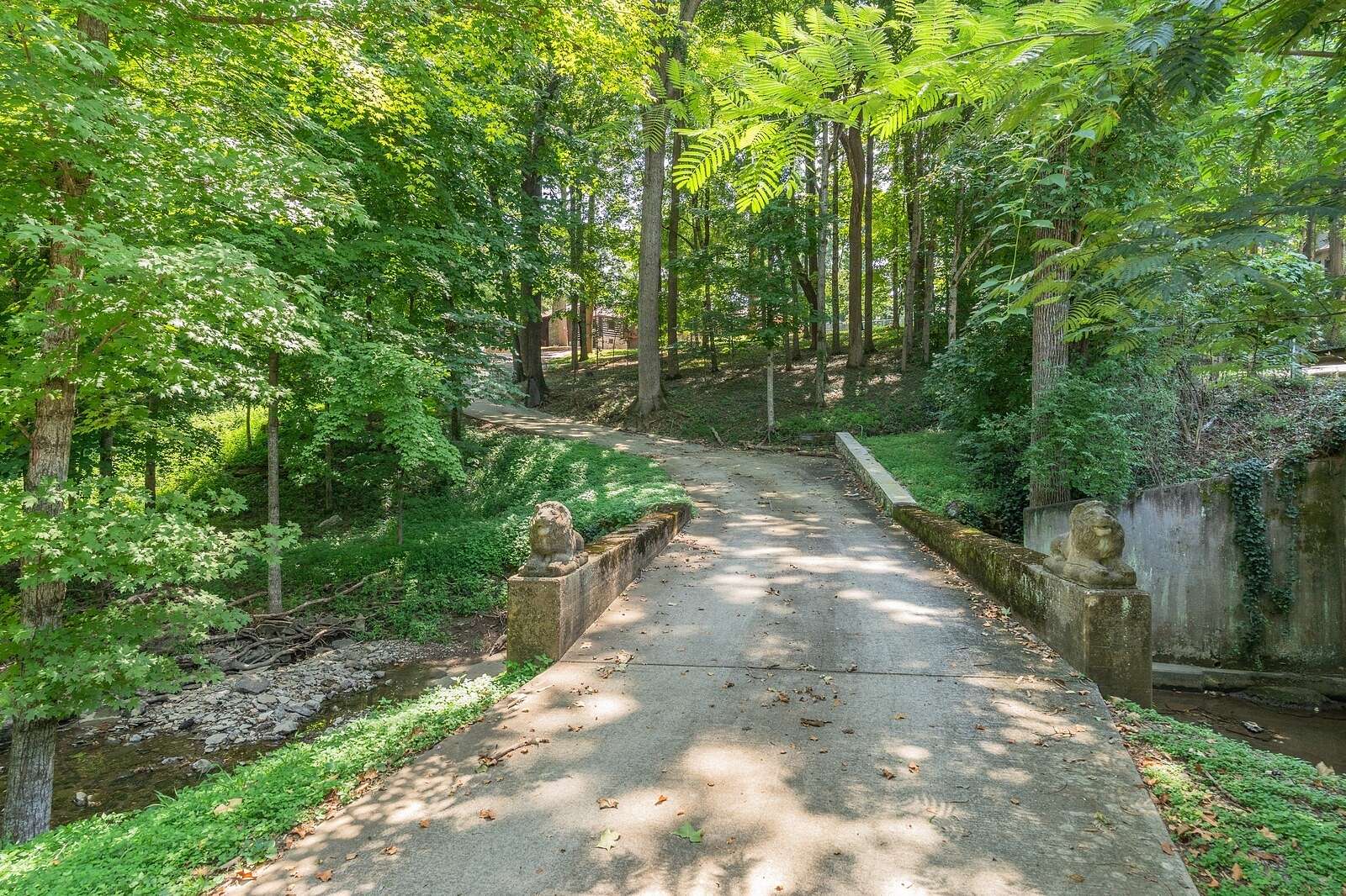 3.59 Acres of Land with Home for Sale in Brentwood, Tennessee