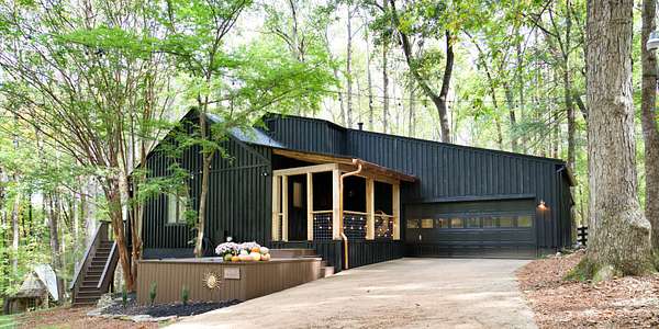 10 Acres of Land with Home for Sale in Franklin, Tennessee