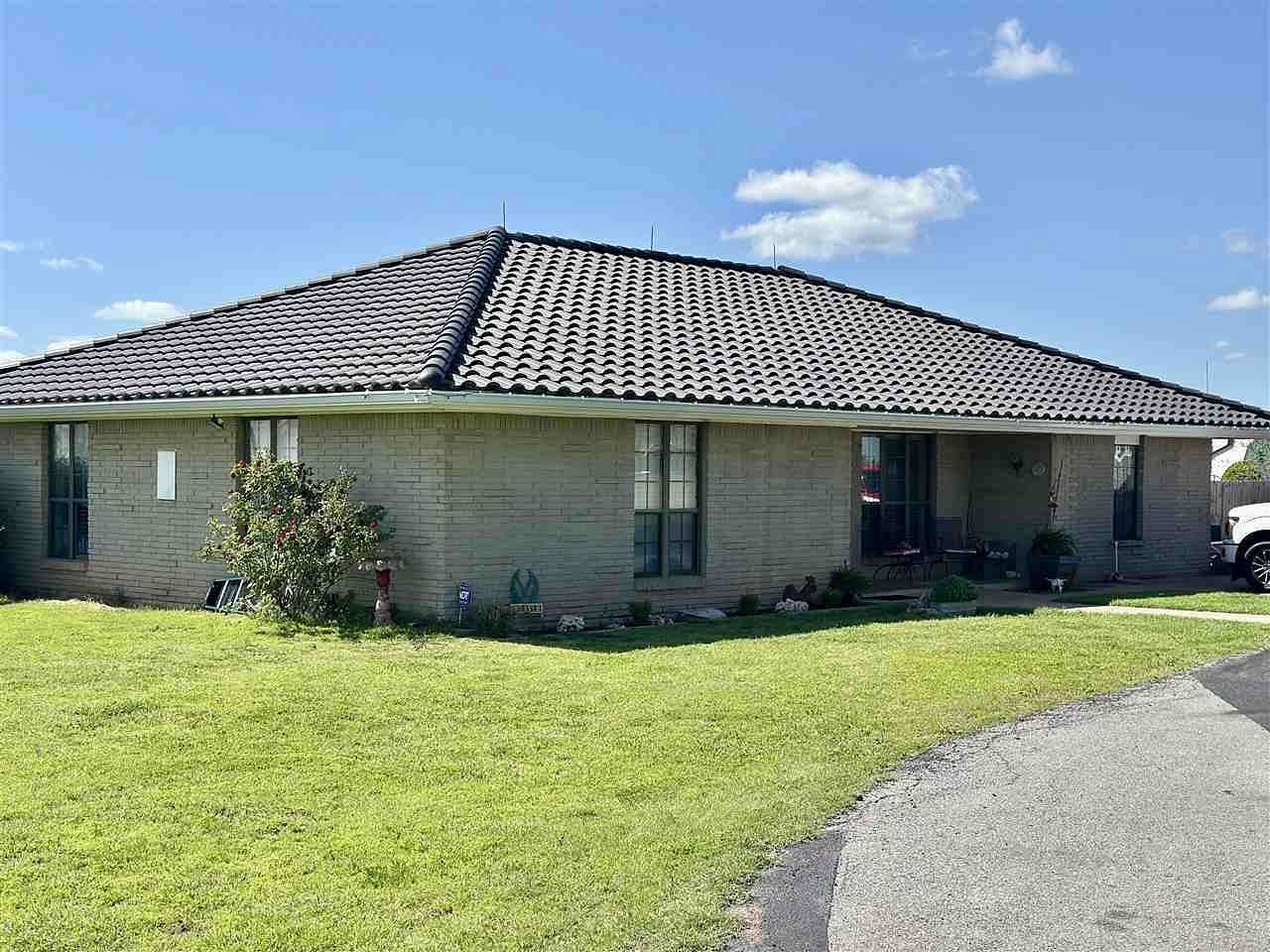 3 Acres of Residential Land with Home for Sale in Lawton, Oklahoma