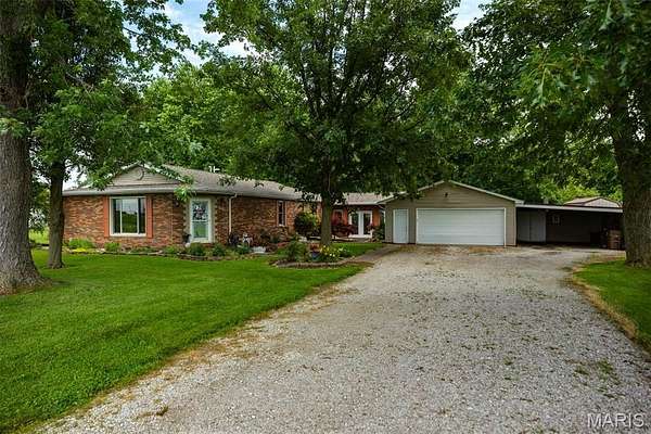 2.4 Acres of Residential Land with Home for Sale in Gillespie, Illinois