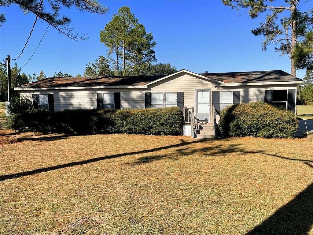 4 Acres of Residential Land with Home for Sale in Uvalda, Georgia