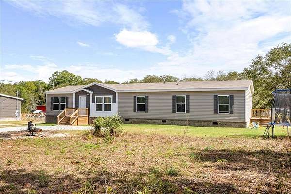 1.5 Acres of Residential Land with Home for Sale in Salem, Alabama