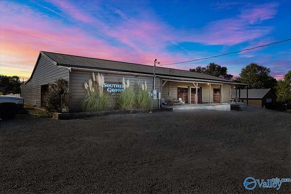 24 Acres of Agricultural Land for Sale in Oneonta, Alabama