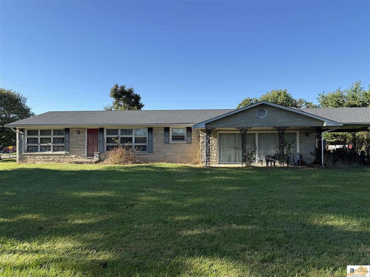 3.8 Acres of Improved Mixed-Use Land for Sale in Russell Springs, Kentucky