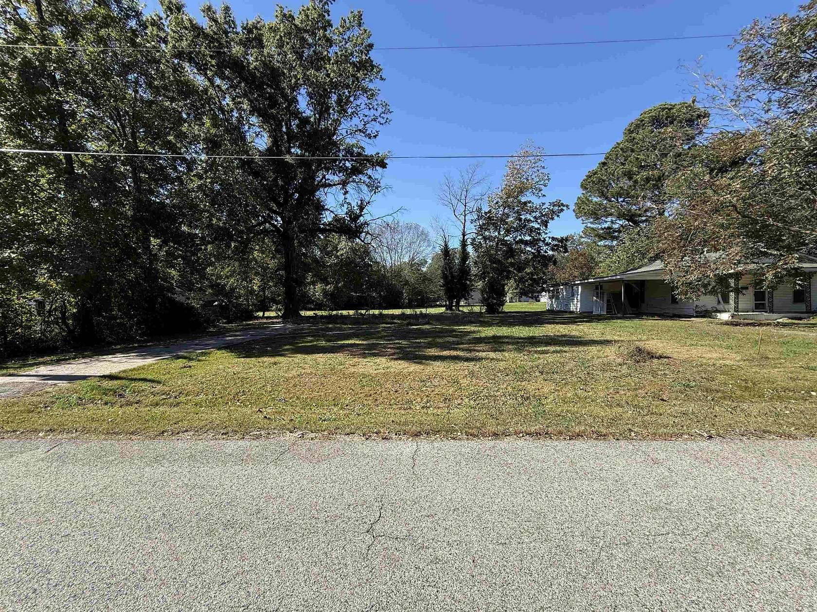 0.34 Acres of Residential Land for Sale in Piggott, Arkansas