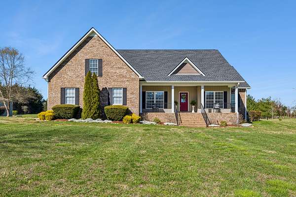 15 Acres of Land with Home for Sale in Shelbyville, Tennessee