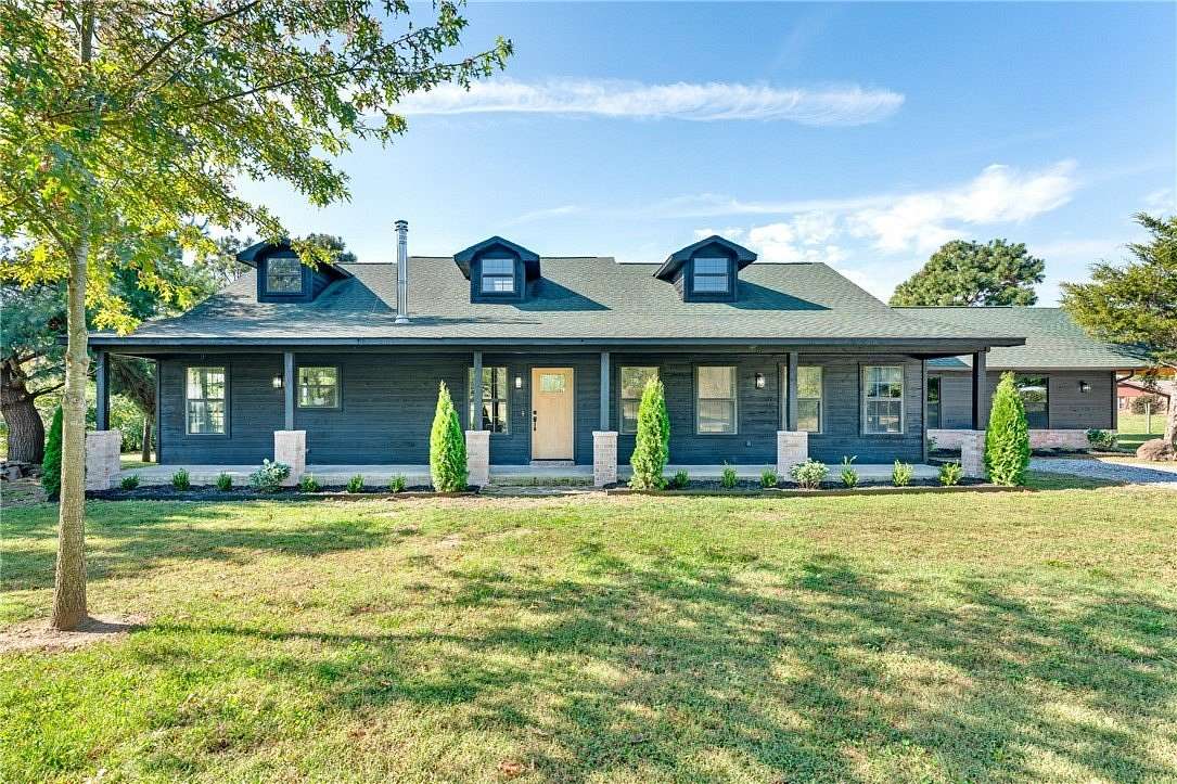 1.34 Acres of Land with Home for Sale in Fayetteville, Arkansas