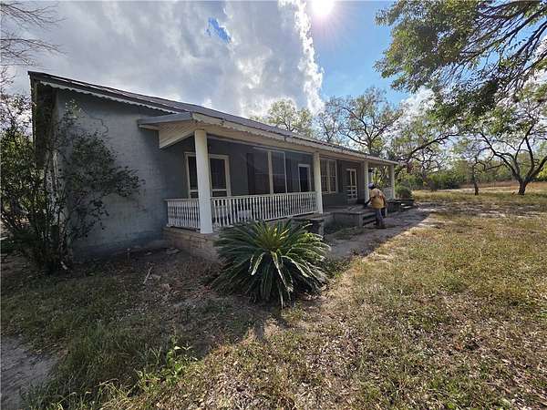 1.7 Acres of Residential Land with Home for Sale in George West, Texas