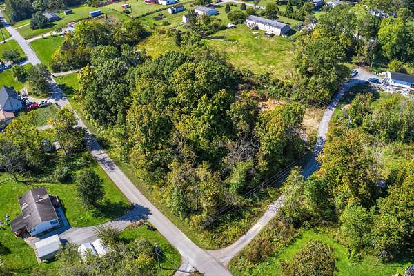 1 Acre of Residential Land for Sale in Lancaster, Kentucky