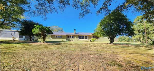 2.65 Acres of Residential Land with Home for Sale in Boaz, Alabama