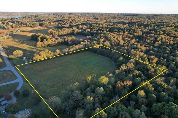12 Acres of Land for Sale in Golconda, Illinois