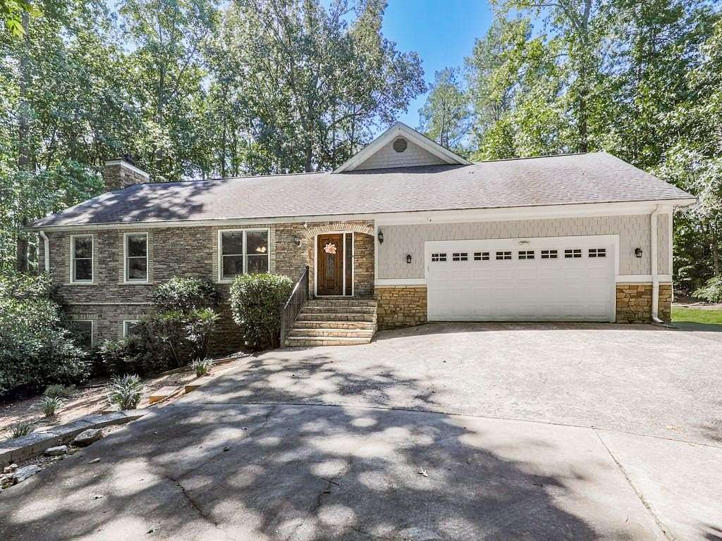 2.17 Acres of Residential Land with Home for Sale in Cumming, Georgia