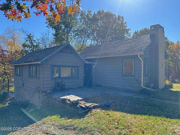 5.2 Acres of Residential Land with Home for Lease in East Stroudsburg, Pennsylvania