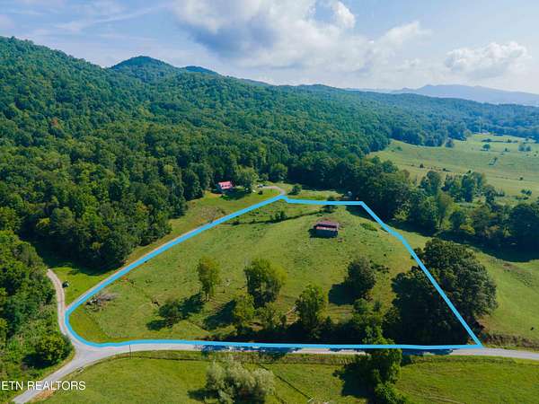 6 Acres of Residential Land for Sale in Glade Spring, Virginia