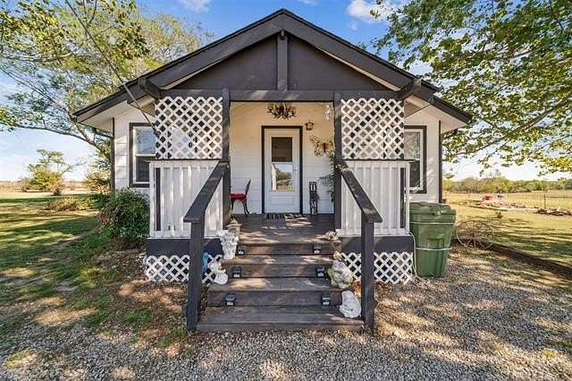 10 Acres of Land with Home for Sale in Skiatook, Oklahoma