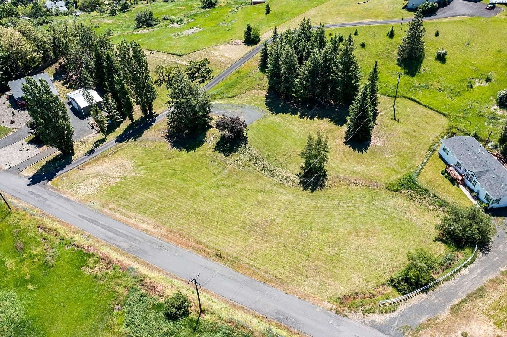 1.56 Acres of Residential Land for Sale in Colfax, Washington