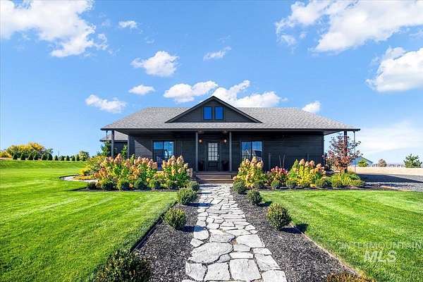 1.74 Acres of Residential Land with Home for Sale in New Plymouth, Idaho