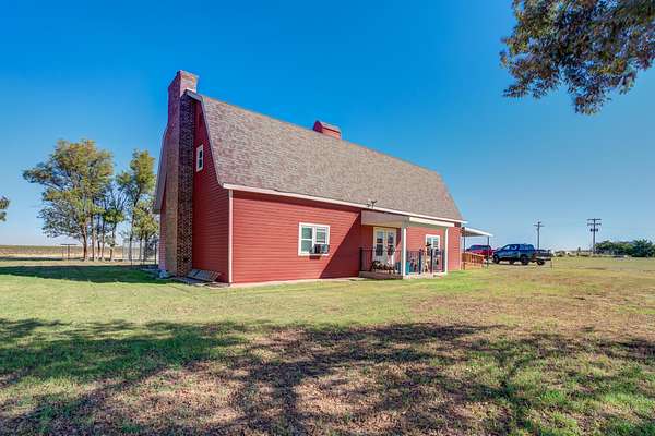 43 Acres of Agricultural Land with Home for Sale in Hale Center, Texas