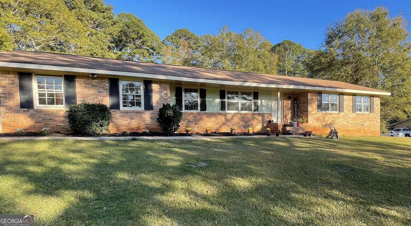 1.5 Acres of Residential Land with Home for Lease in Conyers, Georgia