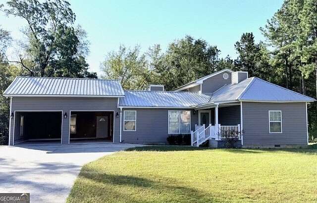 3.52 Acres of Residential Land with Home for Sale in Jeffersonville, Georgia