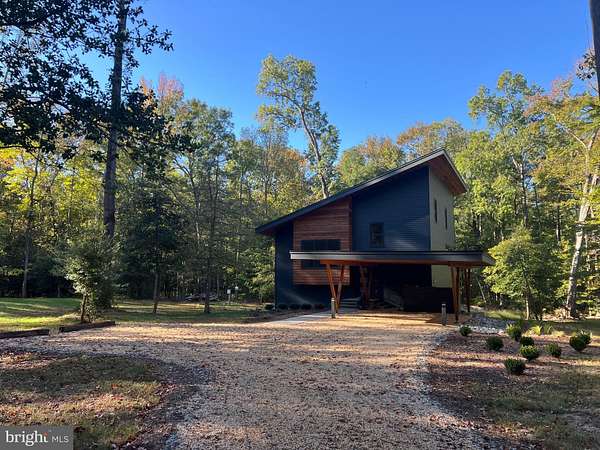 2 Acres of Residential Land with Home for Lease in Stafford, Virginia