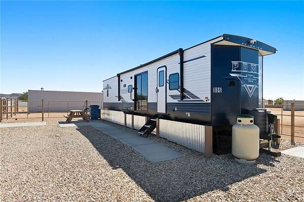 1 Acre of Residential Land for Sale in Golden Valley, Arizona