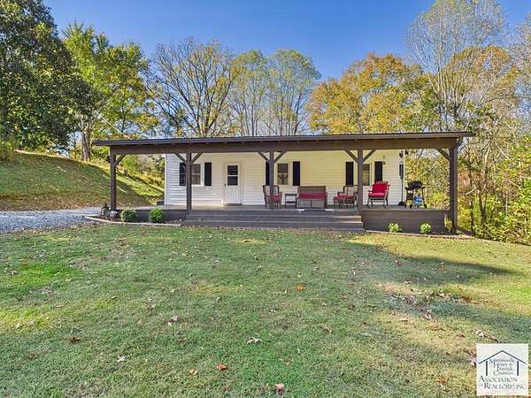 1.72 Acres of Residential Land with Home for Sale in Martinsville, Virginia