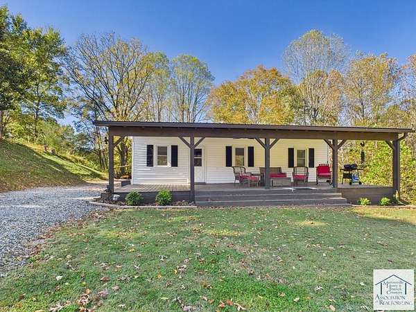 1.72 Acres of Residential Land with Home for Sale in Martinsville, Virginia